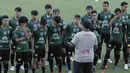 Para pemain Timnas Thailand menggelar sesi latihan di Stadion PTIK, Jakarta, Rabu, (30/5/2018).Thailand akan melakukan pertandingan persahabatan melawan Timnas Indonesia. (Bola.com/M Iqbal Ichsan)