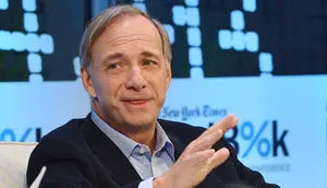 Ray Dalio: Bitcoin dan Emas Bisa Jadi Lindung Nilai dari Krisis Utang AS