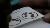 Sepasang suami istri di Palu, Sulawesi Tengah melakukan uji sampel DNA karena merasa bayinya tertukar di rumah sakit.