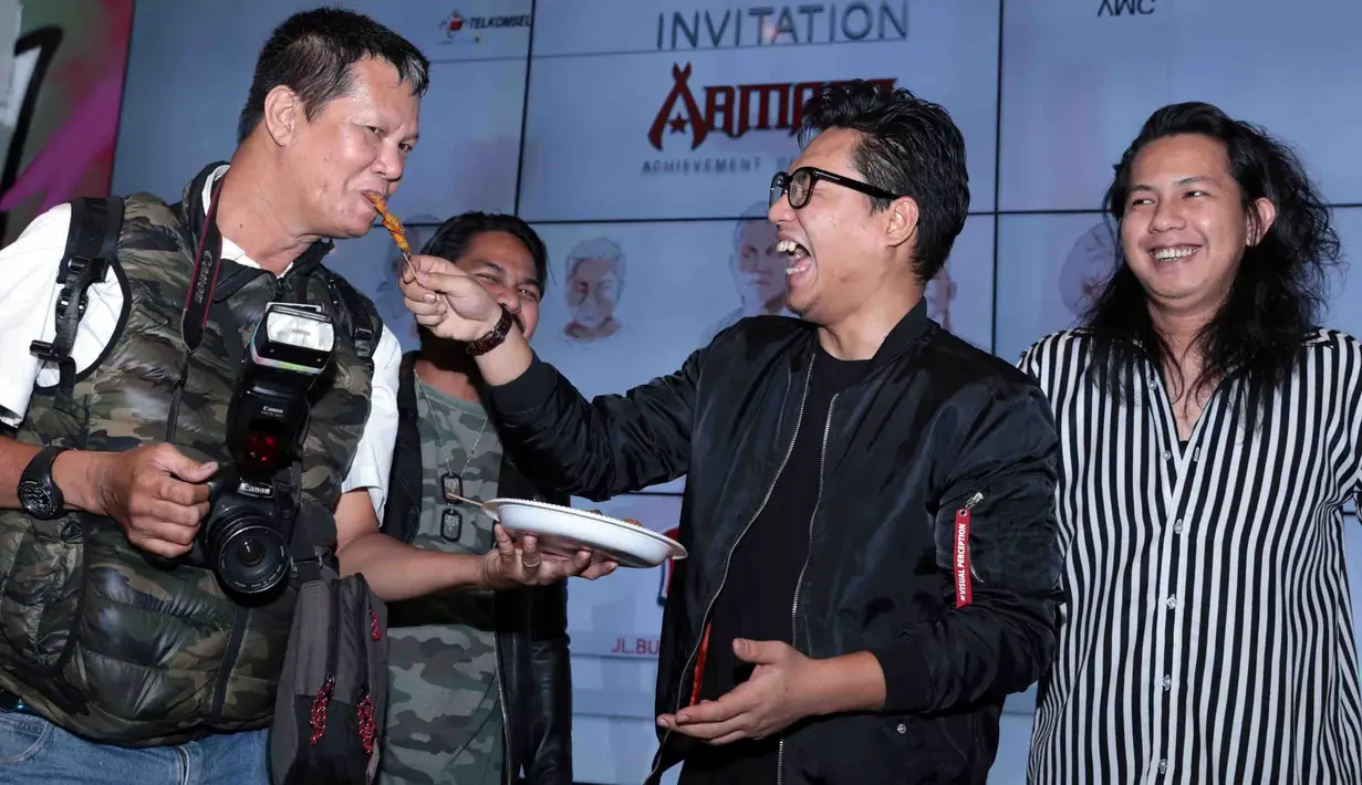 Sama seperti lagu-lagu sebelumnya, Rizal dan personel Armada lainnya mengatakan pembuatan lagu Asal Kau Bahagia ini memang sejak awal bertujuan untuk mewakili perasaan banyak orang. (Deki Prayoga/Bintang.com)