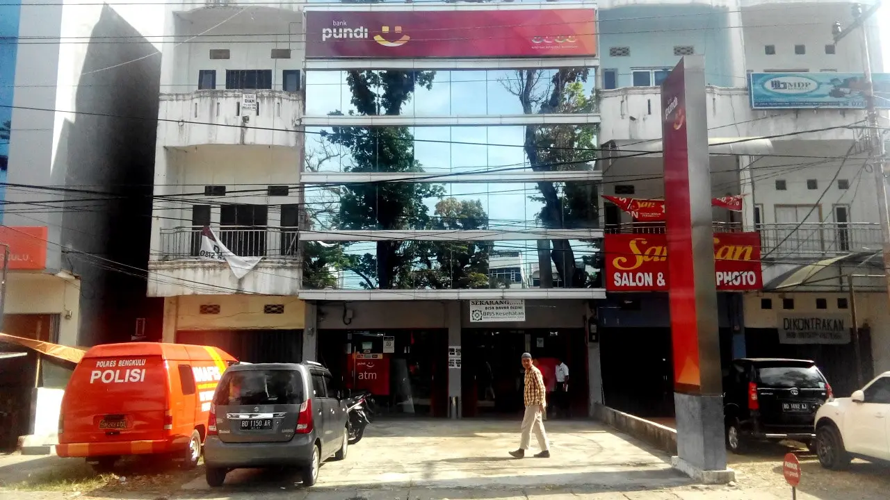 Kantor Bangk Pundi Bengkulu (Liputan6.com / Yuliardi Hardjo Putro)