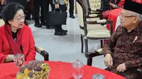 Ketua Umum PDIP Megawati Soekarnoputri dan Wakil Presiden Ma'ruf Amin di HUT ke-51 PDIP, Rabu (10/1/2024). (Liputan6.com/ Delvira Hutabarat)