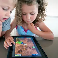 Para orang tua harus waspada, inilah 15 game yang nggak boleh dimainkan oleh anak Anda.