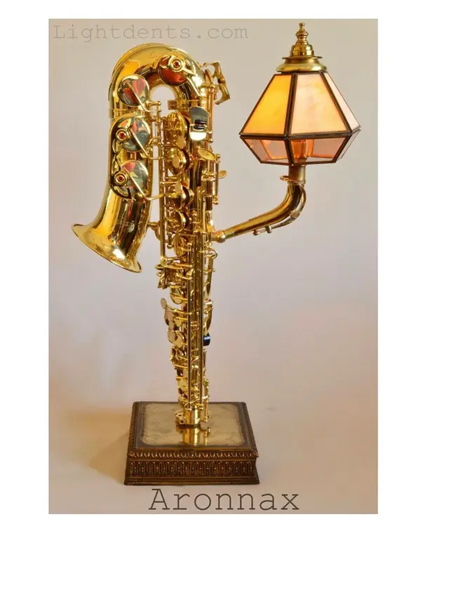 Seniman Ini Ubah Alat Musik Jadi Lampu Hias, 7 Hasilnya Unik Banget
