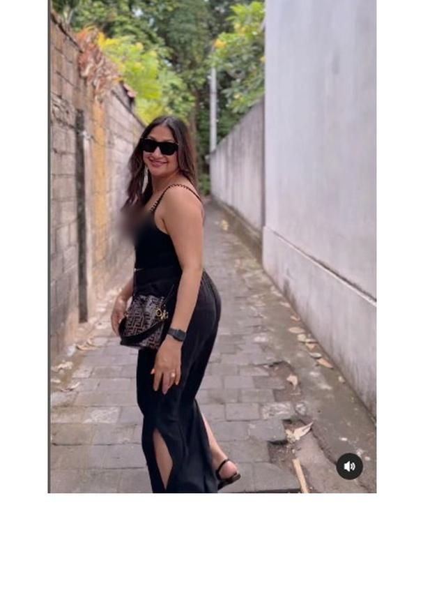 6 Momen Rahma Azhari dan Keluarga Pulang ke Indonesia, Penuh Bahagia