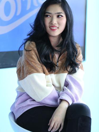 Isyana Sarasvati Harap Harap Cemas Luncurkan Lagu Baru Showbiz
