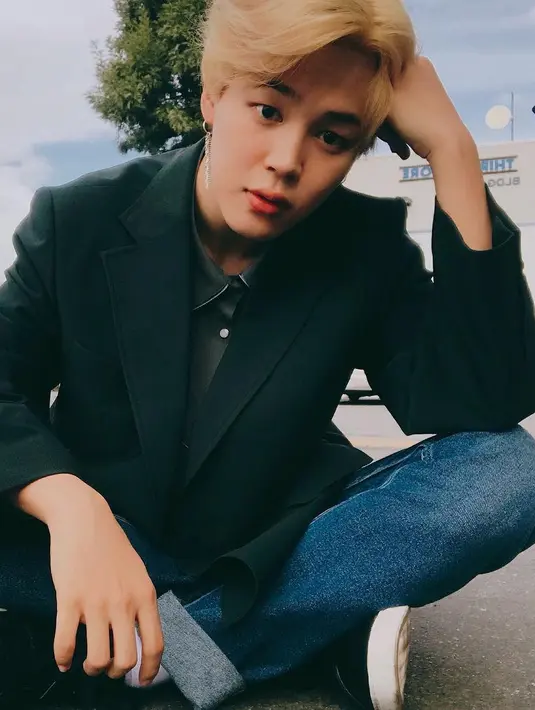 Dan ternyata tagar tersebut pun dilihat oleh Jimin. Pria berwajah tampan itu sempat bingung melihat tagar itu jadi trending topic. (Foto: instagram.com/btsjimin)