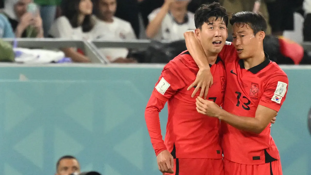 Foto: Tangisan Son Heung-min dan Luis Suarez di Laga Pamungkas Grup H Piala Dunia