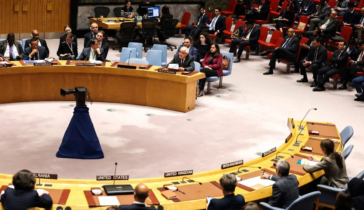 Amerika Serikat (AS) memveto resolusi Dewan Keamanan Perserikatan Bangsa-Bangsa (DK PBB) yang menyerukan gencatan senjata segera dalam pertempuran sengit antara Israel dan Hamas di Gaza. (Charly TRIBALLEAU/AFP)