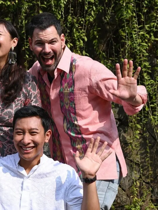 Darma Mangkuluhur dan Bobby Tonelli