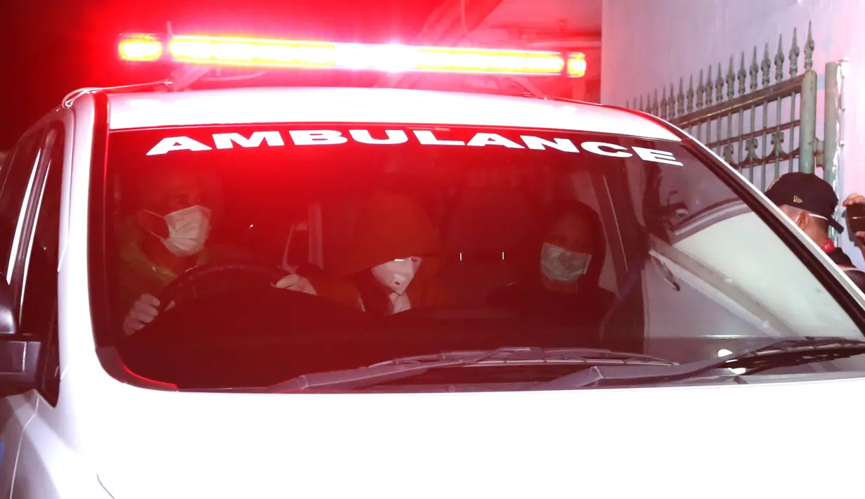 Jenazah Glenn Fredly keluar RS (Deki Prayoga/Dream.co.id)