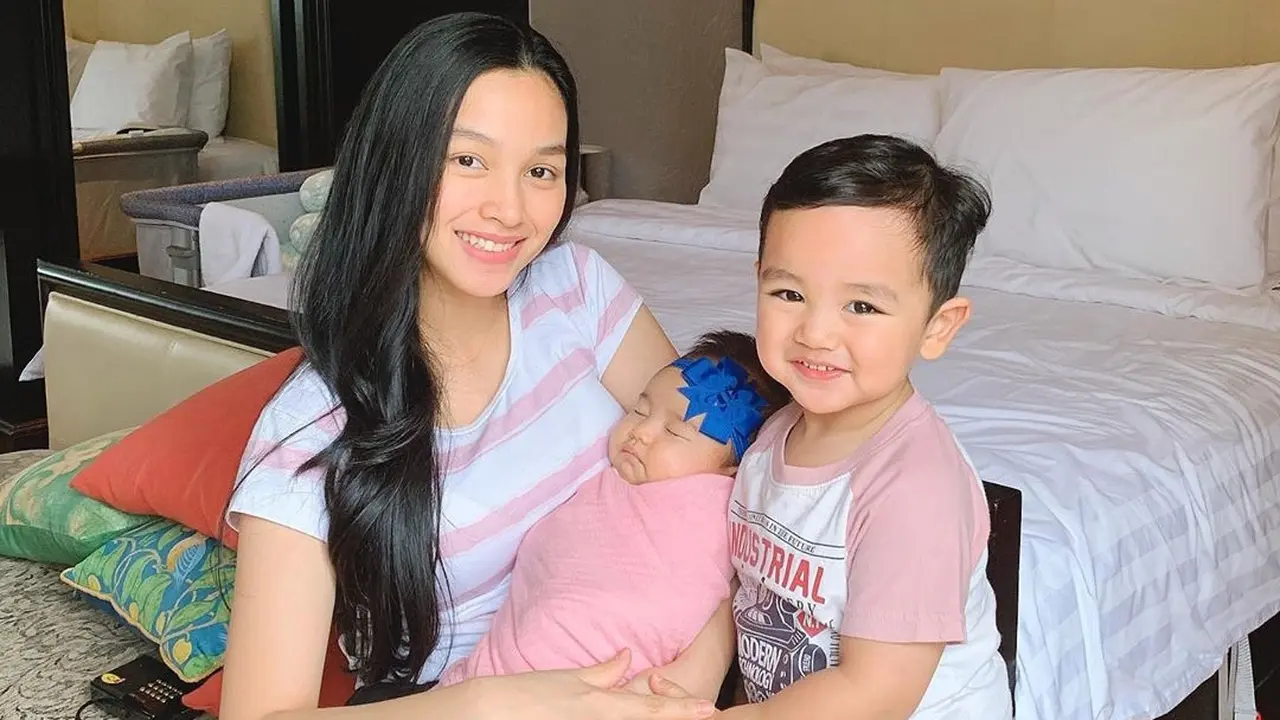Momen Manis Tya Arifin Asuh Anak