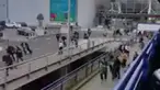 Berikut ini rekaman detik-detik kepanikan pengunjung bandara Zaventem tak lama setelah 2 ledakan terjadi. (Breaking News)