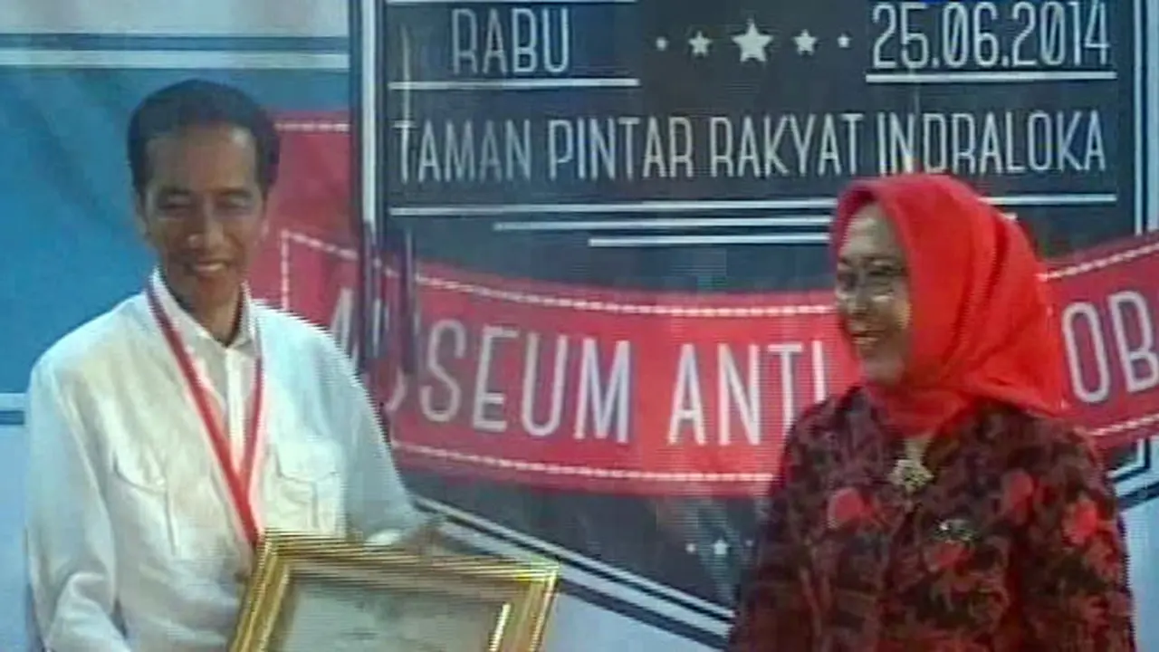 PENGANUGERAHAN-JOKOWI-140626