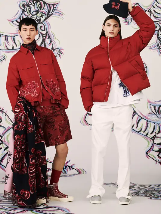 Motif Irresistible dibuat dalam tiga bentuk, yakni print, bordir, dan patch. Ketiga diaplikasikan pada kemeja, knitwear, celana denim, dan down jacket.