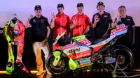 Menjelang Moto GP Mandalika 2025, Pertamina Enduro VR46 meluncurkan livery spesial untuk balapan kandang mereka. (Bola.com/Bagaskara Lazuardi)