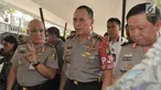 Kapolda Metro Jaya Irjen M Iriawan menyambangi Rumah Sakit Polri, Jakarta Timur, Kamis (25/5). Kedatangan Kapolda untuk menjenguk empat polisi yang menjadi korban bom Kampung Melayu. (Liputan6.com/Helmi Afandi)