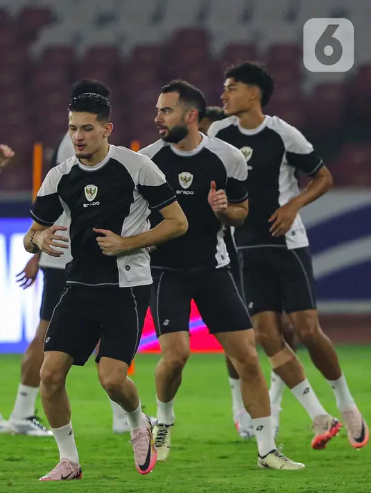 Dari total 28 pemain yang dipanggil, hanya satu pemain tidak hadir dalam persiapan laga melawan Jepang, yakni Mees Hilgers. (Liputan6.com/Angga Yuniar)