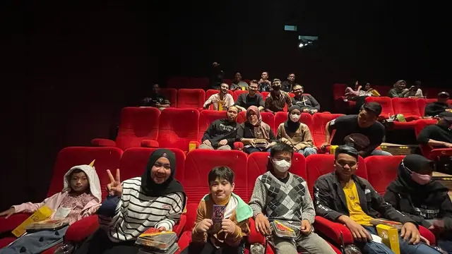 [Fimela] Rafathar nonton film Thor
