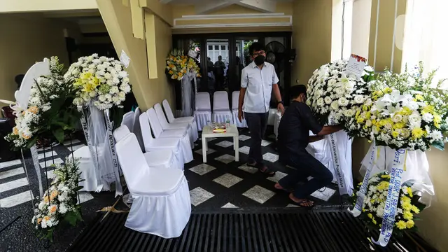 Suasana Rumah Duka Mendiang Ketua Dewan Pers Azyumardi Azra