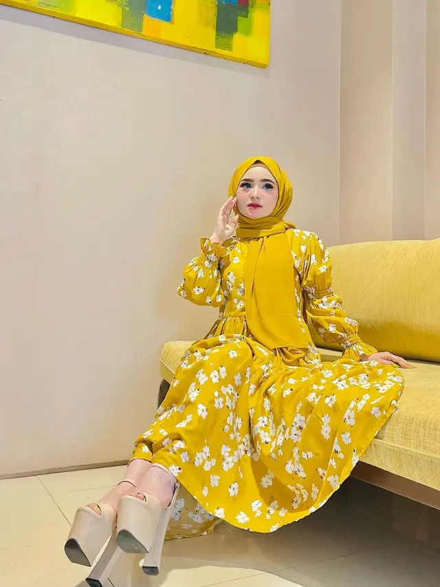 7 Potret Nyentrik Herlin Kenza, Selebgram yang Diduga Picu Kerumuman di Aceh