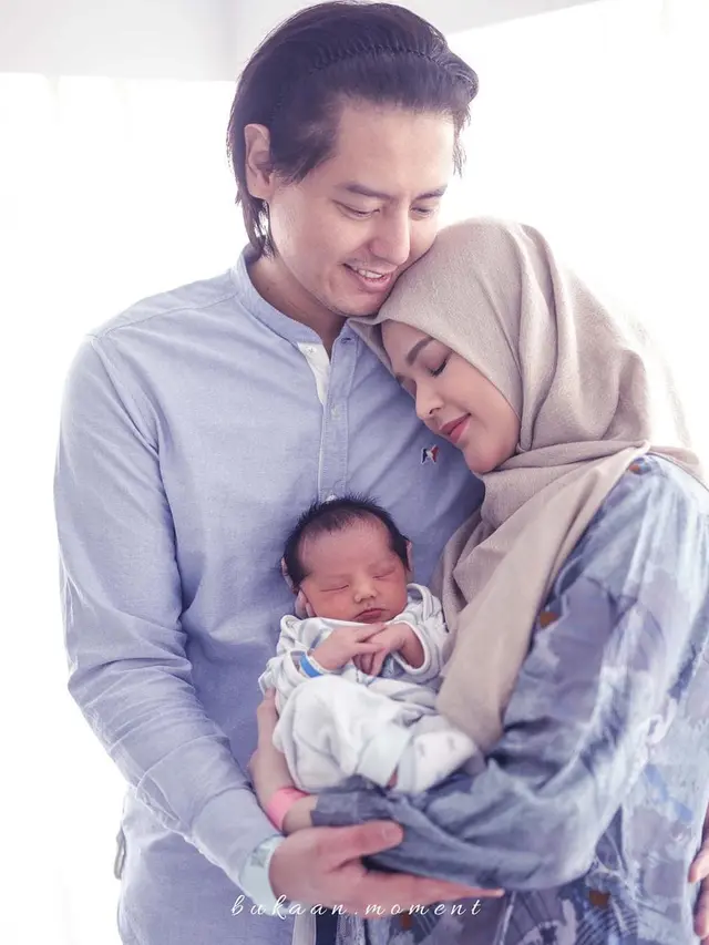 [Fimela] Cut Meyriska dan Roger Danuarta