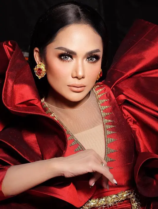 Well, kita lihat saja, ya, seperti apa musik video kolaborasi Mimi dan Loli 17 Agustus 2021 nanti. (Instagram @dhirmanputra)