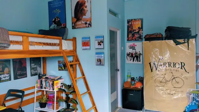 kamar kos viral