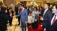 Presiden Jokowi dan Ibu Negara Iriana tiba di Busan, Korea Selatan, Sabtu (23/11/2019). (Biro Setpers Istana)