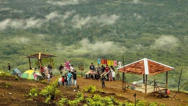 Gunung S di Kabupaten Kutai Barat, Kalimantan Timur