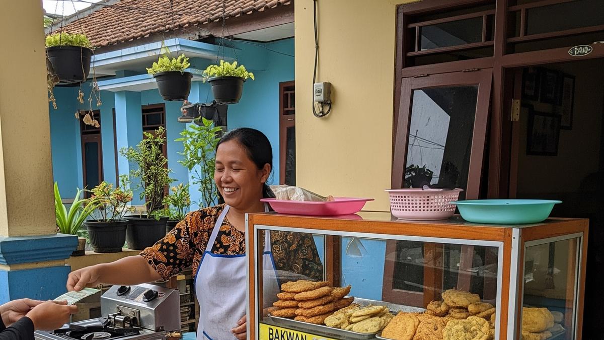 10 Ide Usaha Rumahan untuk Ibu Rumah Tangga di Desa yang Laris Manis dan Menjanjikan