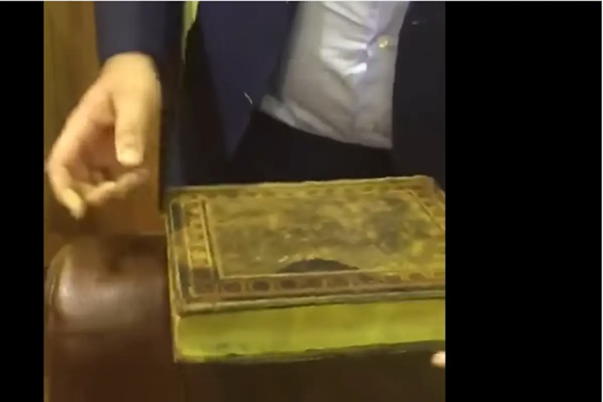 Penampakan Kabah dalam Alquran Kuno Ini Bikin Merinding