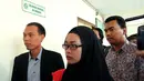 Terdakwa kasus pembunuhan Ade Sara, Assyifa Ramadhani saat akan memasuki ruang sidang di Pengadilan Negeri Jakarta Pusat, (16/9/14). (Liputan6.com/Faisal R Syam)