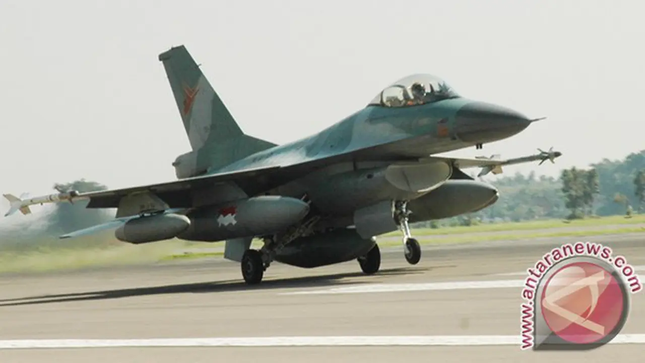 Amankan Wilayah Barat, TNI AU Siagakan 16 Pesawat Tempur F-16