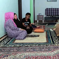 Dunia seni Indonesia kembali dirundung duka. Komedian Eko DJ hembuskan nafas terakhir pada Senin (27/3/2017), pukul 23.00 WIB di kediamannya, di Taman Malaka, Pondok Kelapa, Jakarta Timur. (Deki Prayoga/Bintang.com)