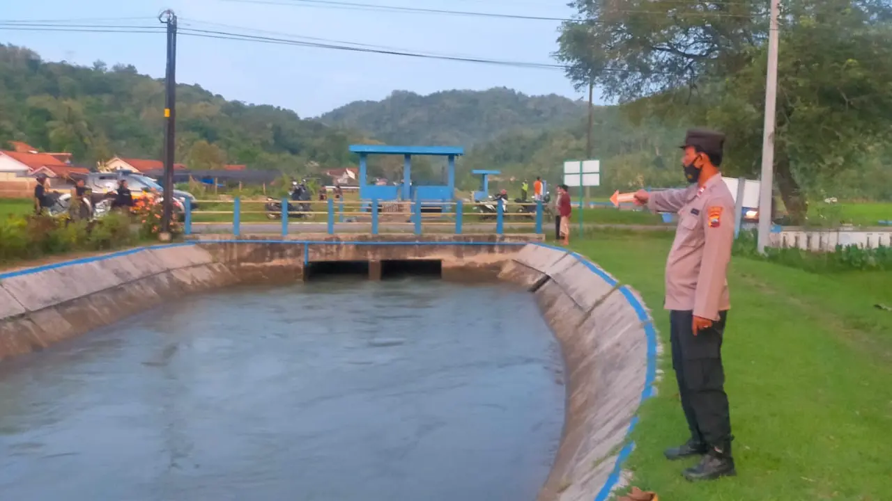 Saluran irigasi lokasi tenggelamnya santri cilik di Kebumen, Jawa Tengah. (Foto: Liputan6.com/Humas Polres Kebumen)