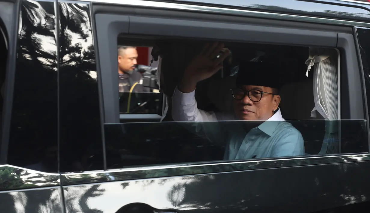 Presiden terpilih 2024-2029, Prabowo Subianto juga menyampaikan agenda kerjanya kepada sejumlah calon menteri dalam pada acara pembekalan yang dilakukan di Hambalang hari ini. (merdeka.com/Arie Basuki)