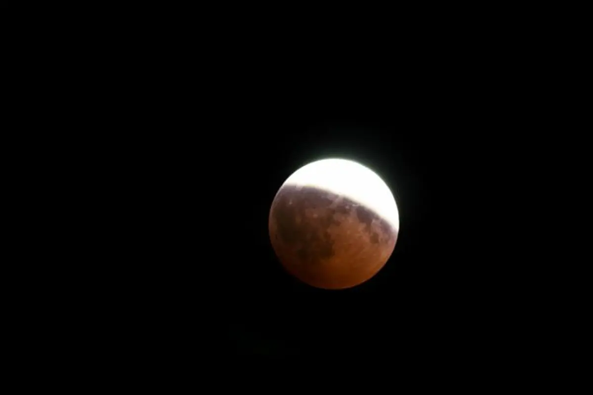 [Bintang] Gerhana Bulan Penumbra