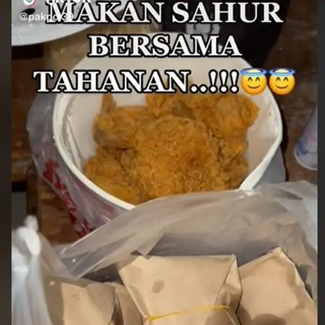Polisi Santap Sahur Bareng Tahanan, Menu Makanannya Diluar Dugaan