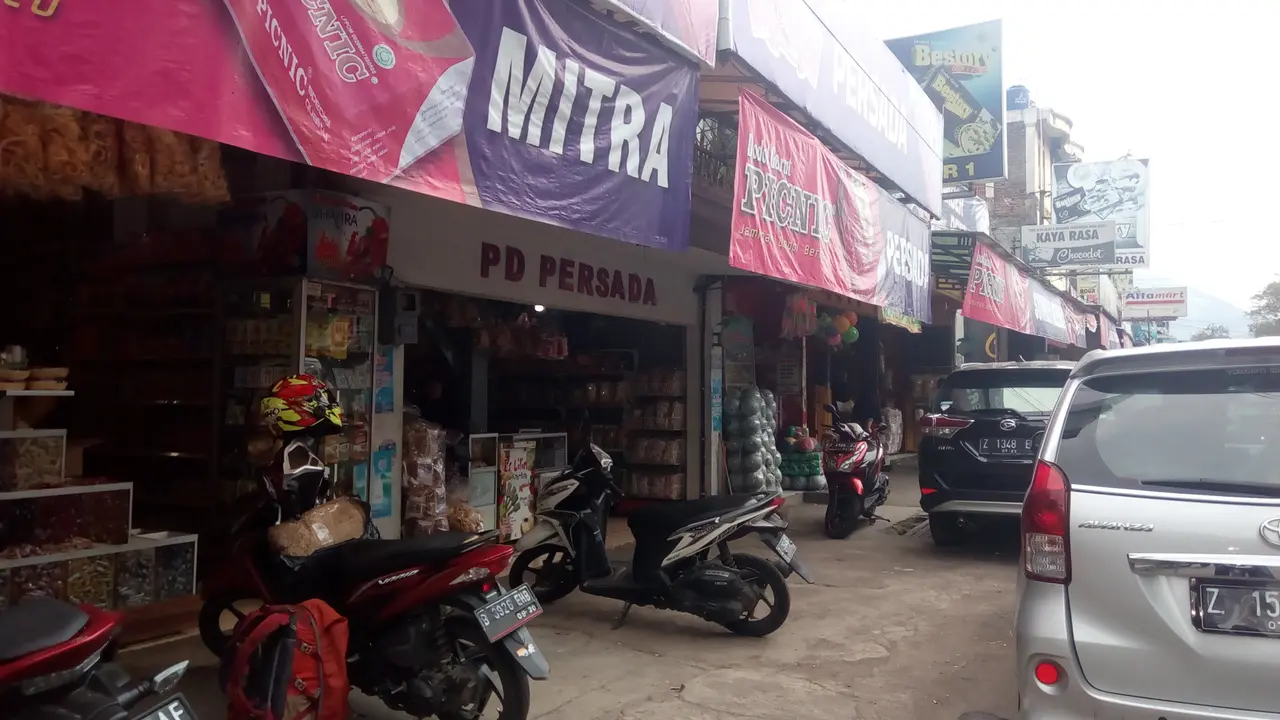 Kawasan pusat belanja oleh-oleh Tarogong Garut