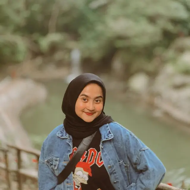 Jarang Tersorot, Ini 6 Potret Kayla Atmaja Cucu Mpok Atiek Sekaligus Anak Bebizie