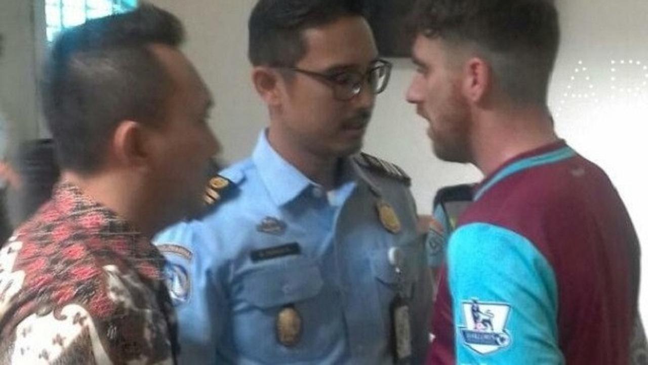 Paspor Sobek dan Mengamuk, 2 Warga Irlandia Dideportasi dari Bali