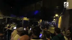 Sebuah kendaraan menghantam pejalan kaki di jalan utara London pada Senin pagi (19/06/2017)