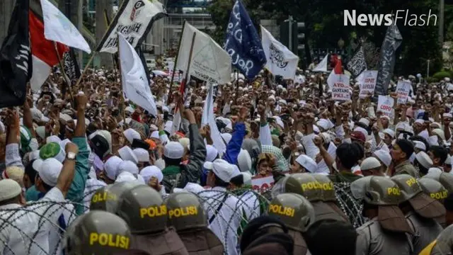 NEWS FLASH: Polri Prediksi 20 Ribu Orang Ikut berunjuk Rasa Aksi 313