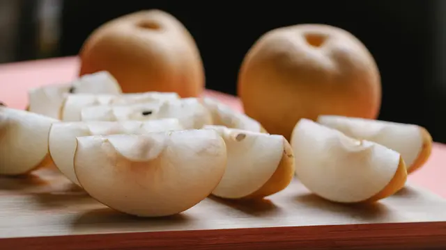 Pear//copyright pexels/Any Lane