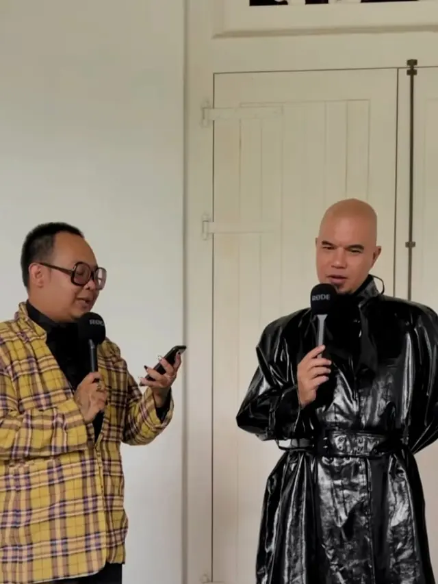 Ahmad Dhani di lokasi syuting musik video Biar Menjadi Kenangan.