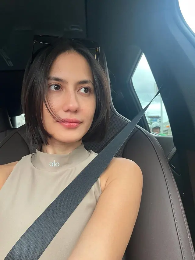 Biasa Rambut Panjang, Ini 6 Potret Terbaru Pevita Pearce Potong Jadi Sebah