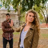 Beige flag, gabungan dari red flag dan green flag dalam sebuah hubungan, apa contohnya?/copyright pexels/Vera Arsic