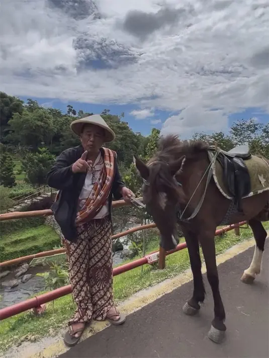 Hotman Paris Hutapea (Instagram/hotmanparisofficial)