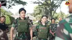 Sebagai balerina, tentu Nada Tarina dikenal dengan sosok yang penuh dengan kelembutan. Namun, siapa sangka, gadis berusia 13 tahun itu dengan penuh semangat dan energi mengikuti latihan bareng anggota Kopassus. Tidak sendiri, Nada juga ditemani oleh Azka Corbuzier. (Liputan6.com/YouTube/Azka Corbuzier)